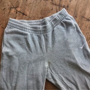 Nike Classic Fleece Cuffed Track Pant